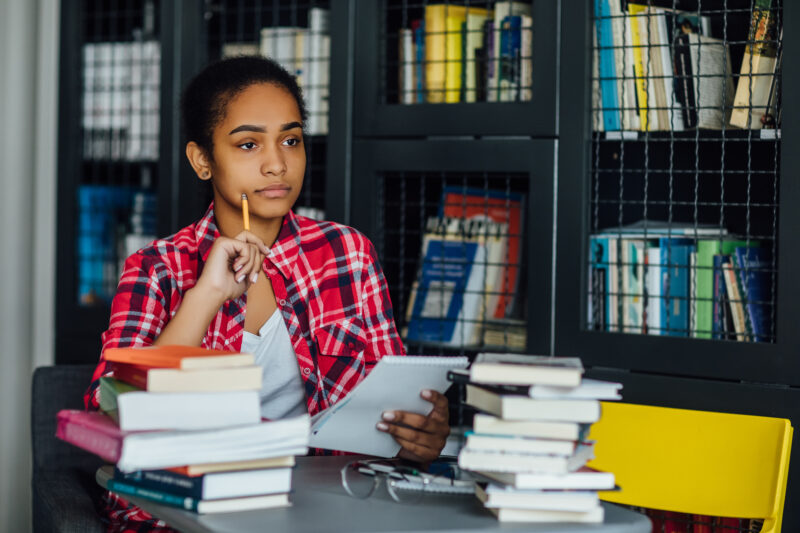 Are Textbooks Still Useful? How Today’s Classrooms May Be Limiting Your Child’s Ambition